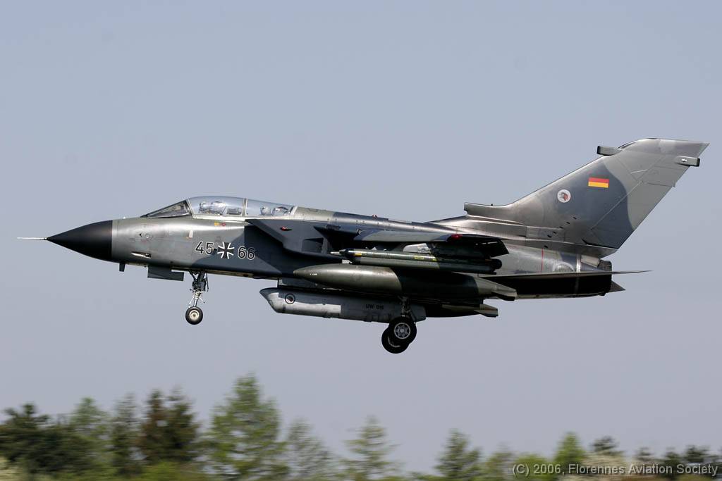 25 ETSL060511 Tornado IDS 45+66 DK 01 German Air Force Tornado IDS 45+66 of AKG-51 - Lechfeld AB, 11 May 2006 (C) Didier Kories